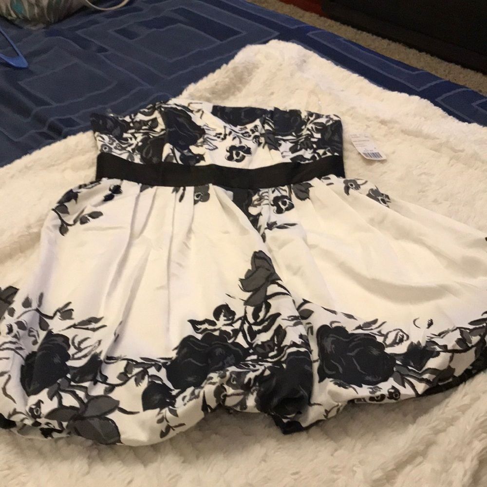 Cute black and white dress